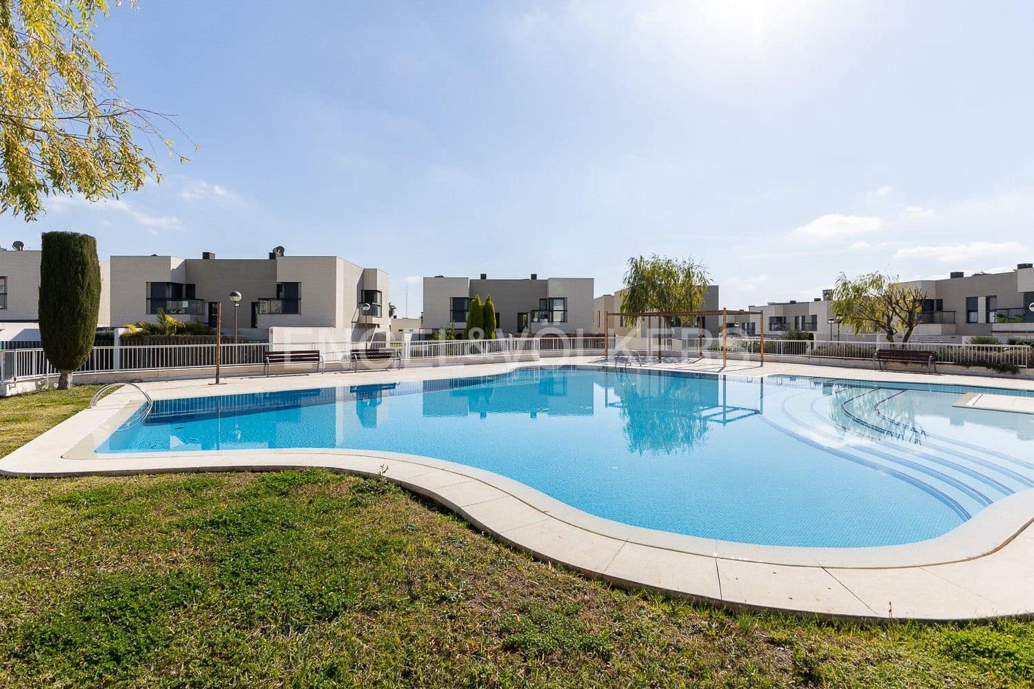 4 slaapkamer Villa te koop in Paterna met zwembad garage - € 577.000 (Ref: 9080181)