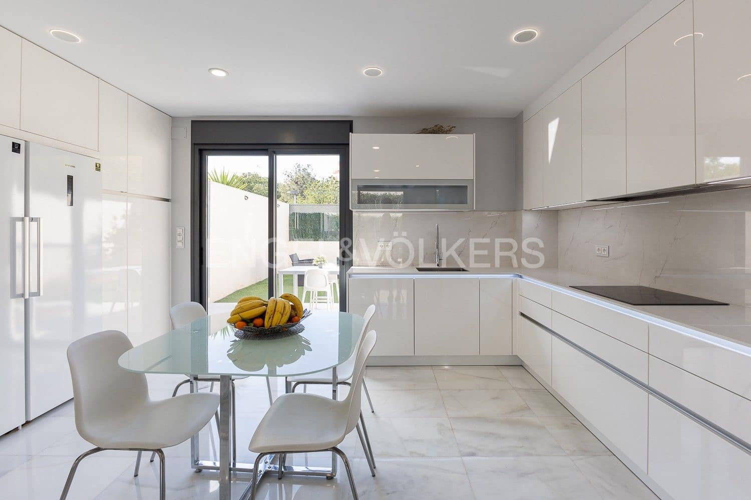 4 slaapkamer Villa te koop in Paterna met zwembad garage - € 577.000 (Ref: 9080181)