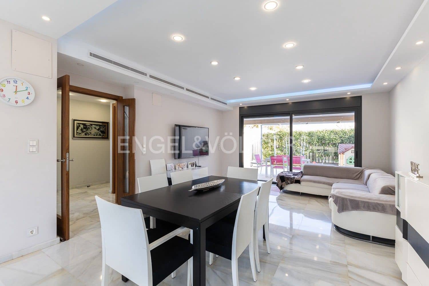 4 slaapkamer Villa te koop in Paterna met zwembad garage - € 577.000 (Ref: 9080181)