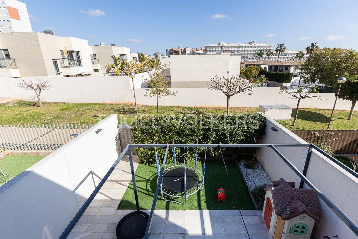 4 slaapkamer Villa te koop in Paterna met zwembad garage - € 577.000 (Ref: 9080181)