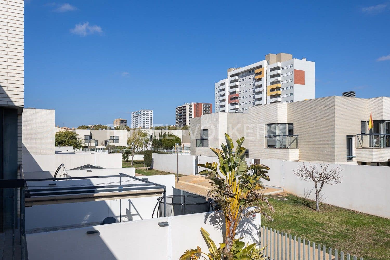 4 slaapkamer Villa te koop in Paterna met zwembad garage - € 577.000 (Ref: 9080181)