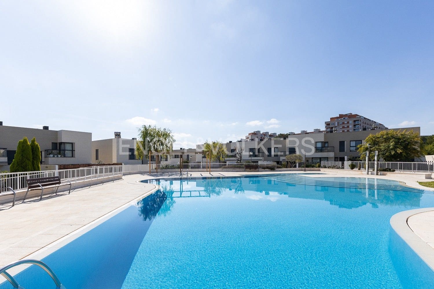 4 slaapkamer Villa te koop in Paterna met zwembad garage - € 577.000 (Ref: 9080181)