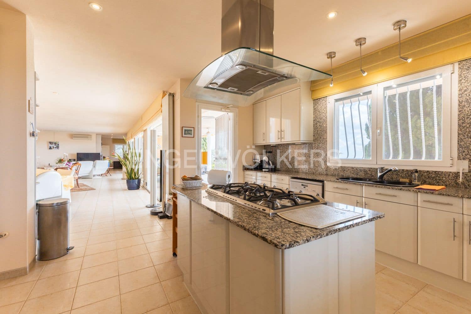 5 bedroom Villa for sale in Sant Jordi with pool garage - € 780,000 (Ref: 9080190)