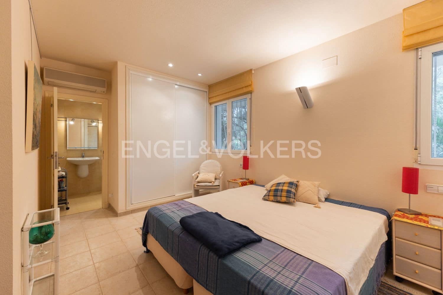 5 bedroom Villa for sale in Sant Jordi with pool garage - € 780,000 (Ref: 9080190)