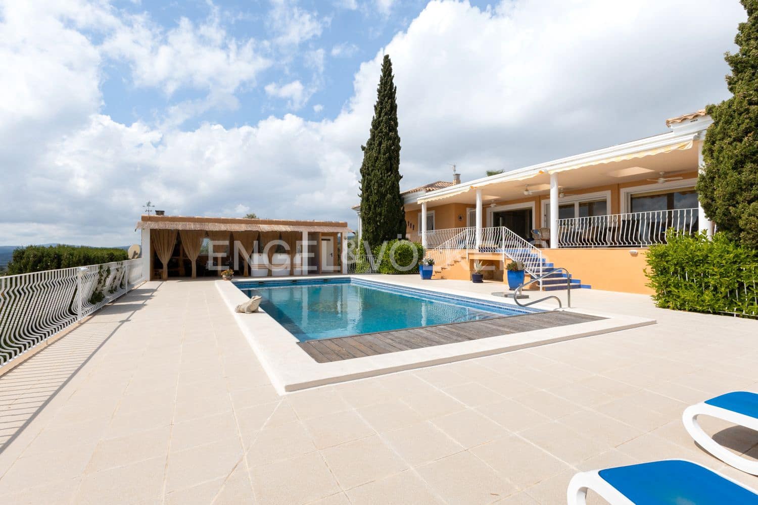 5 bedroom Villa for sale in Sant Jordi with pool garage - € 780,000 (Ref: 9080190)