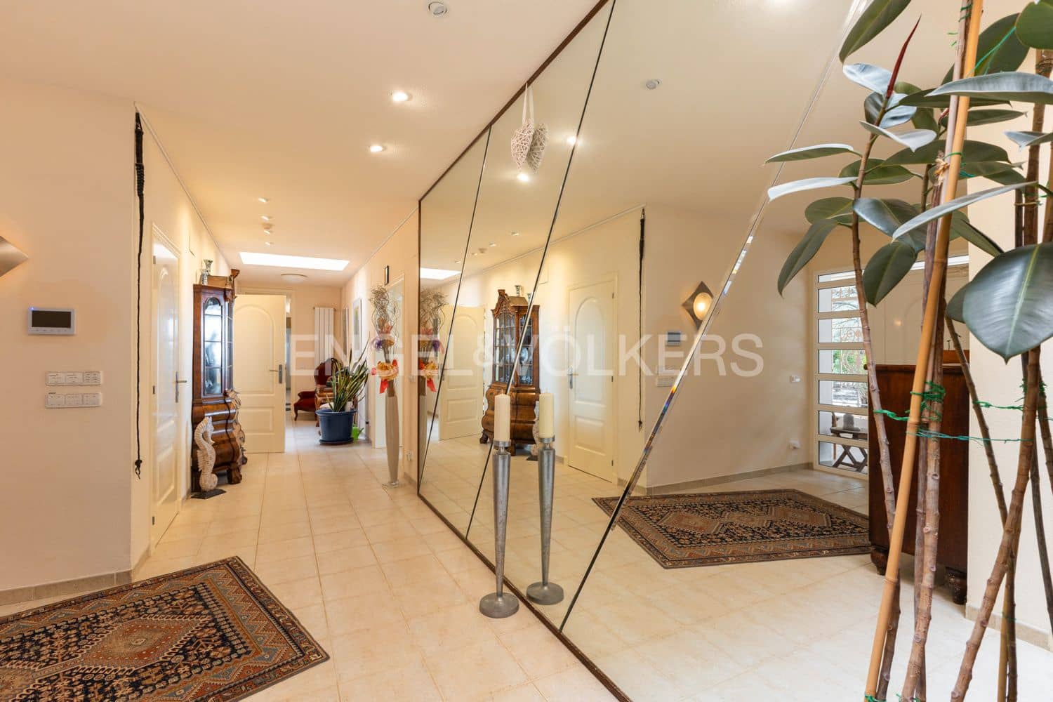 5 bedroom Villa for sale in Sant Jordi with pool garage - € 780,000 (Ref: 9080190)