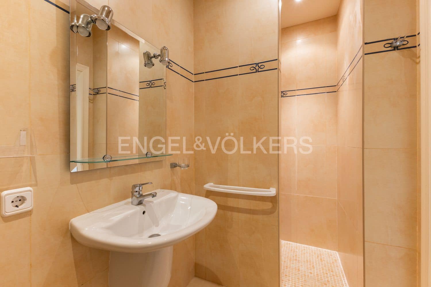 5 bedroom Villa for sale in Sant Jordi with pool garage - € 780,000 (Ref: 9080190)