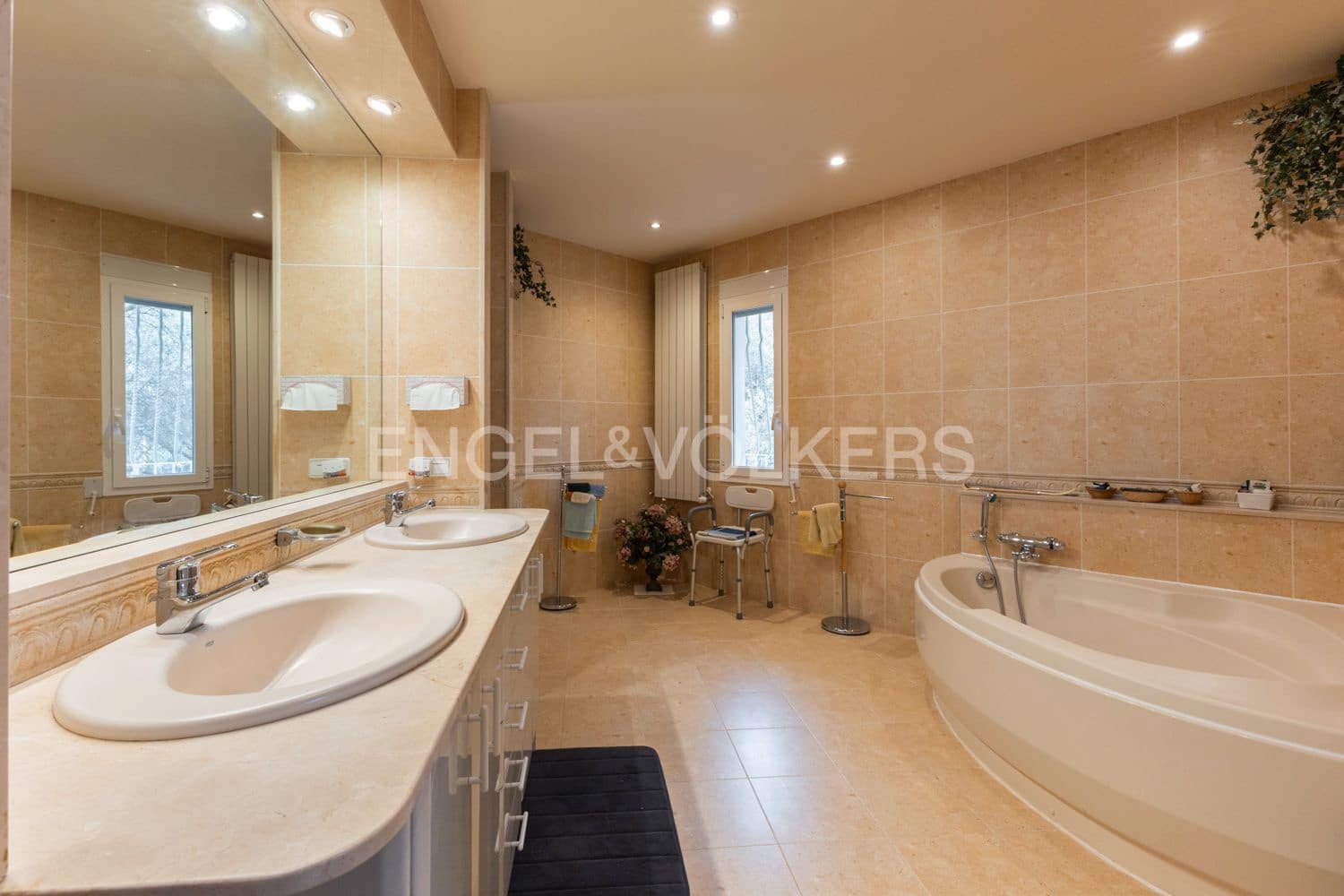 5 bedroom Villa for sale in Sant Jordi with pool garage - € 780,000 (Ref: 9080190)