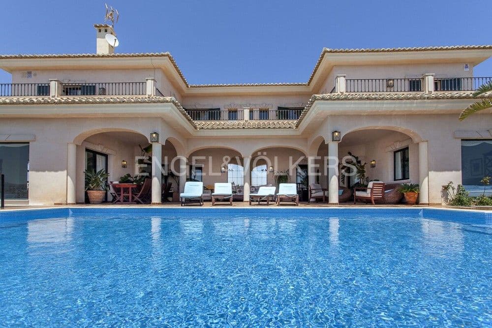 6 bedroom Villa for sale in Cullera with pool - € 1,850,000 (Ref: 9080198)