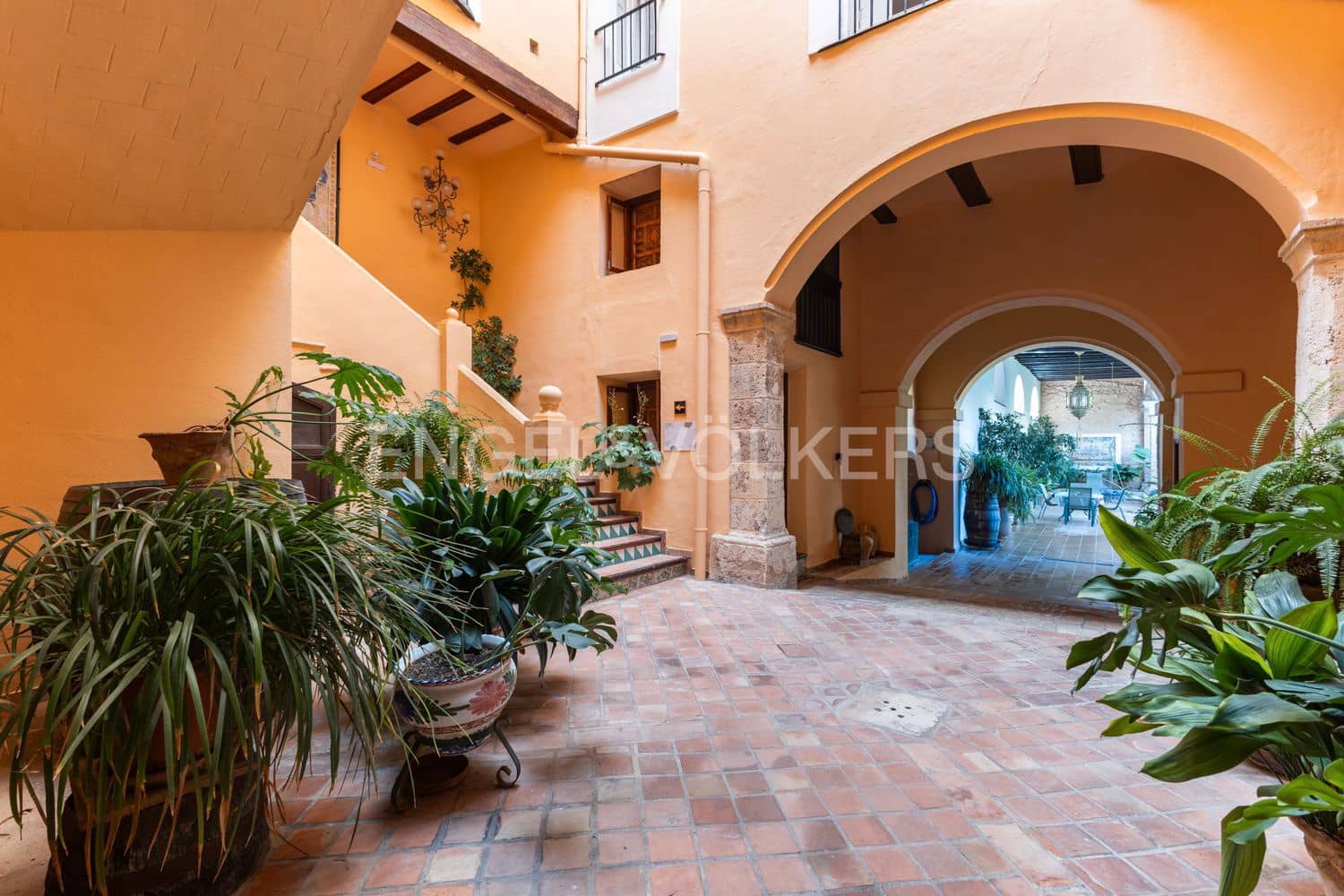 12 sovrum Hotell till salu i Xativa med pool garage - 875 000 € (Ref: 9080205)