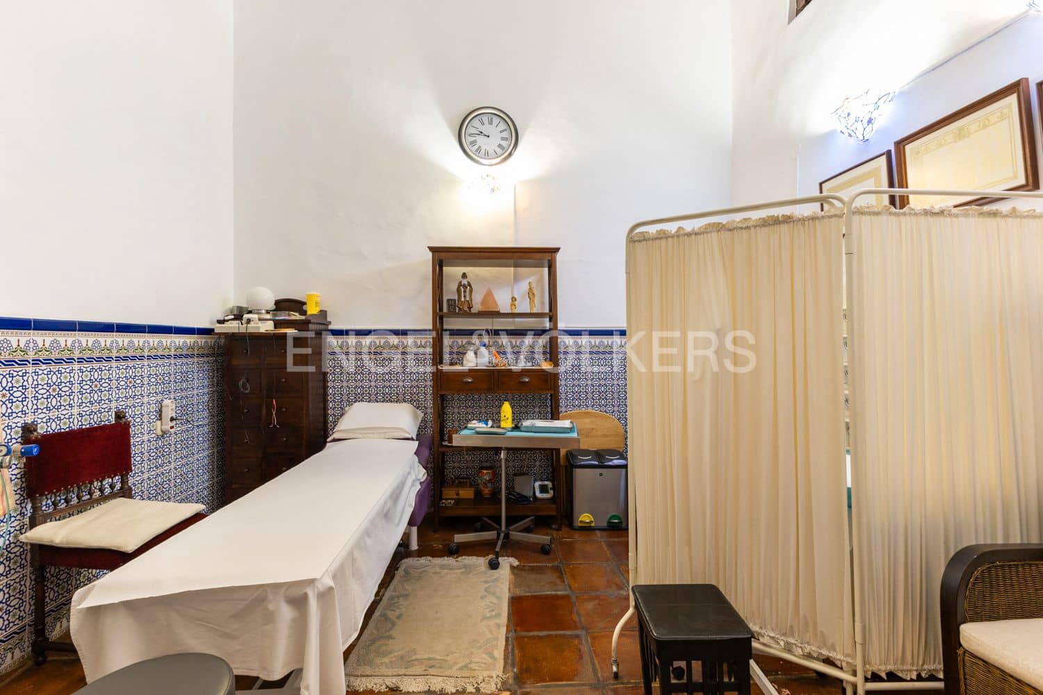 12 sovrum Hotell till salu i Xativa med pool garage - 875 000 € (Ref: 9080205)