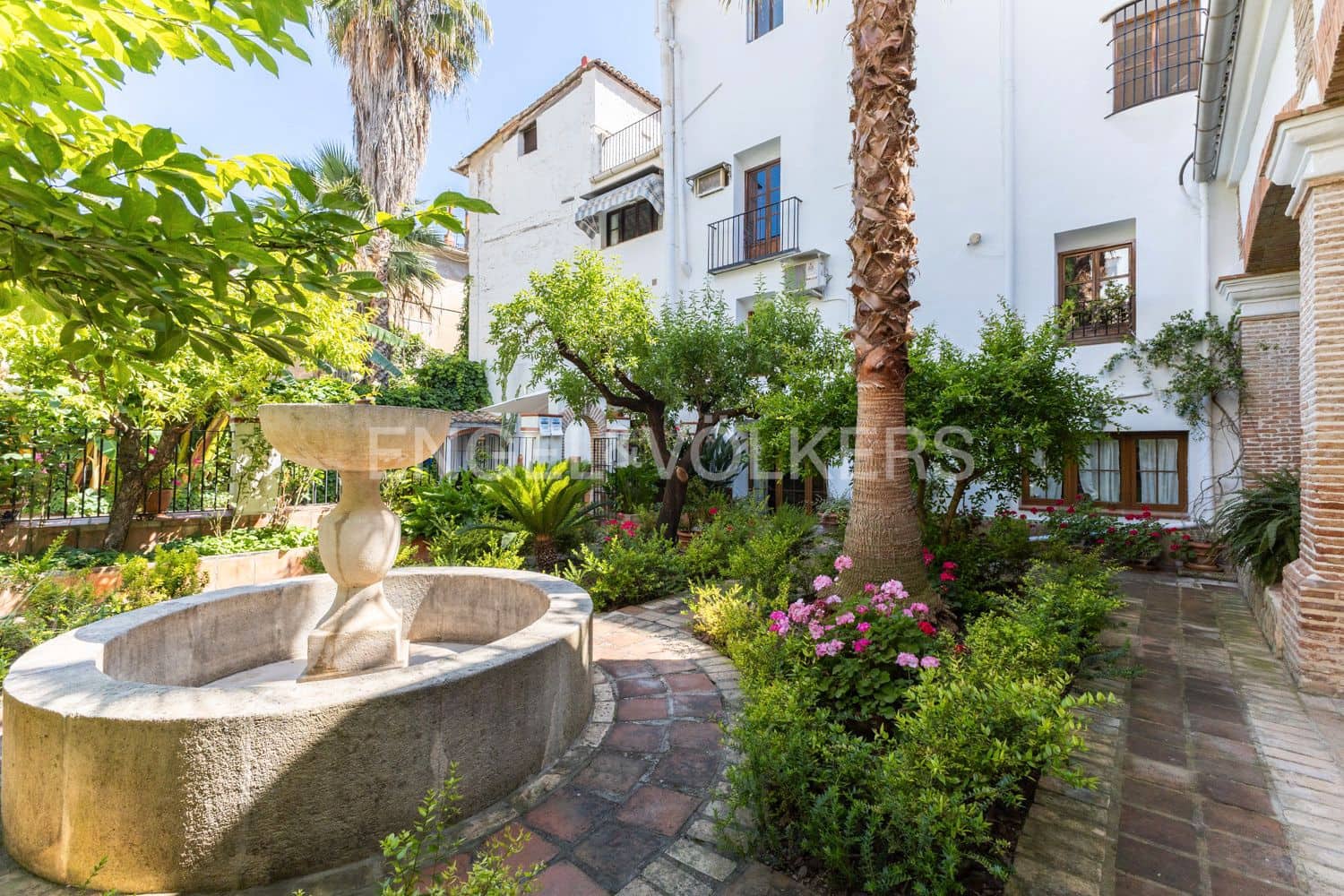 12 sovrum Hotell till salu i Xativa med pool garage - 875 000 € (Ref: 9080205)