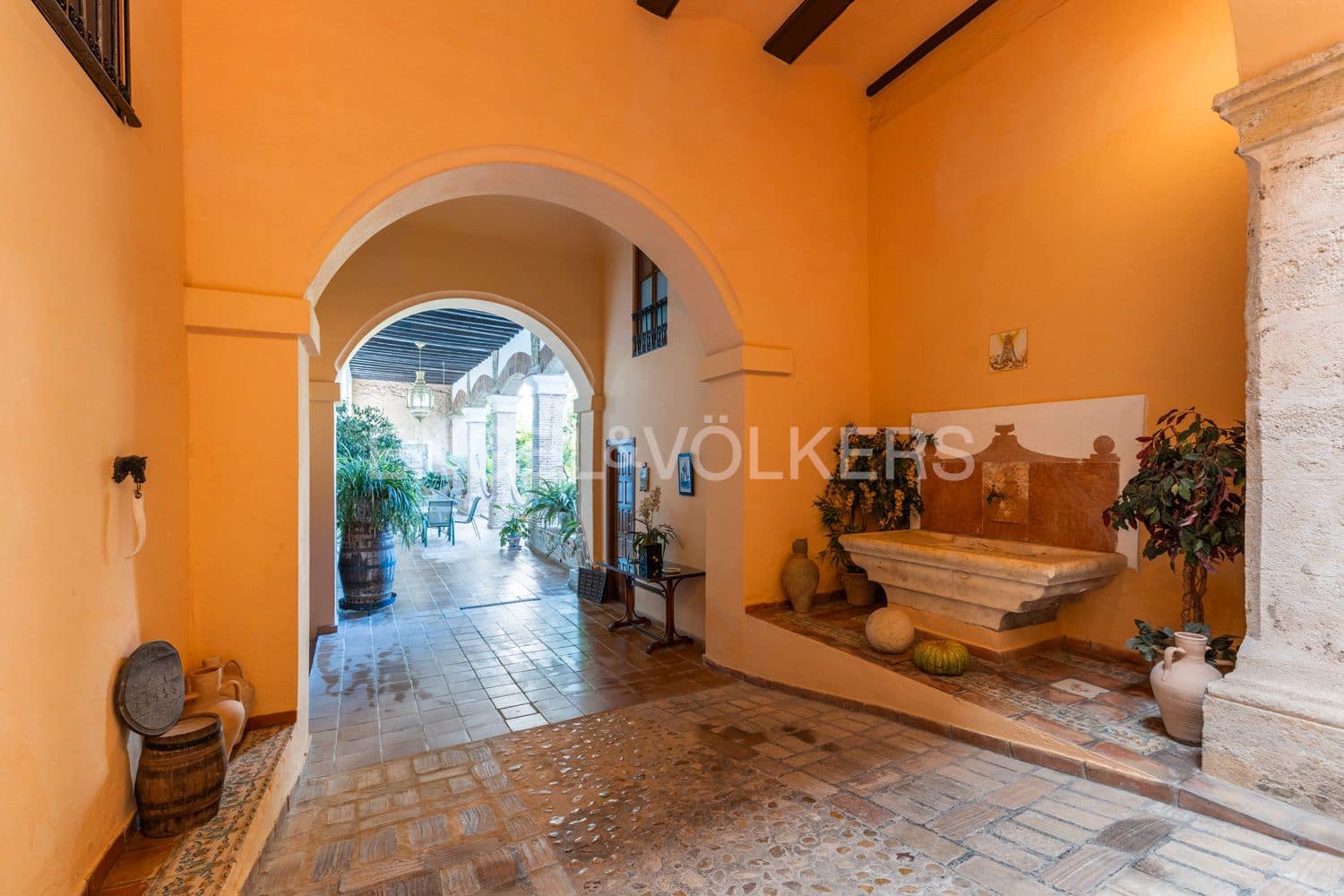 12 sovrum Hotell till salu i Xativa med pool garage - 875 000 € (Ref: 9080205)