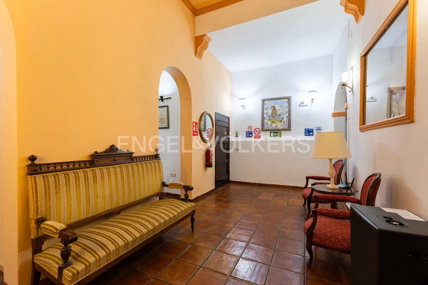 12 sovrum Hotell till salu i Xativa med pool garage - 875 000 € (Ref: 9080205)