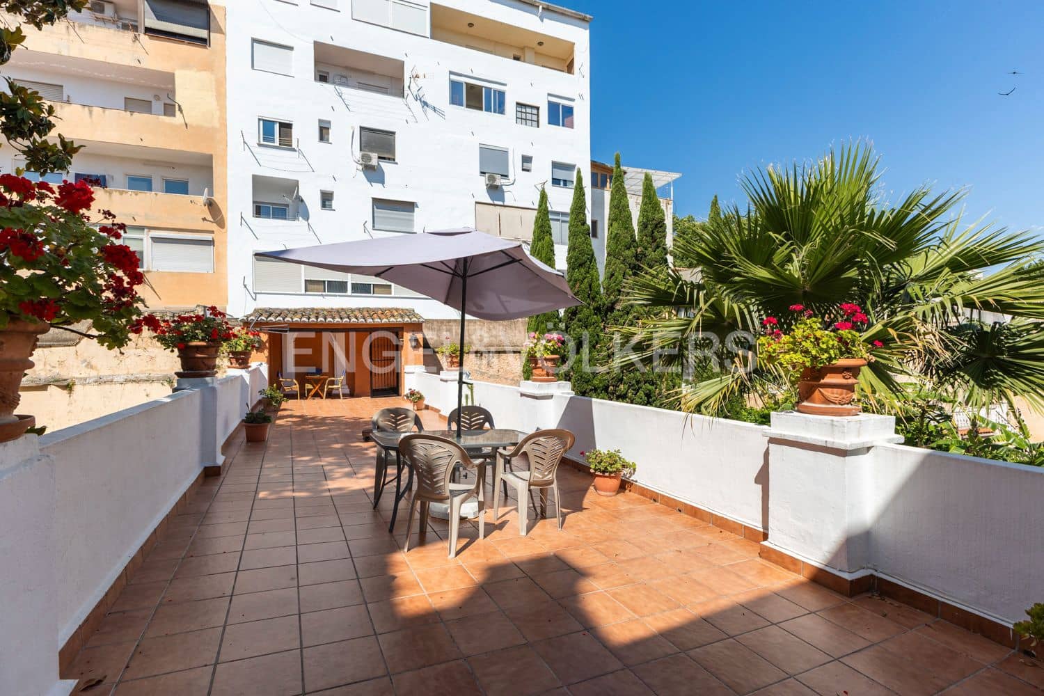 12 sovrum Hotell till salu i Xativa med pool garage - 875 000 € (Ref: 9080205)