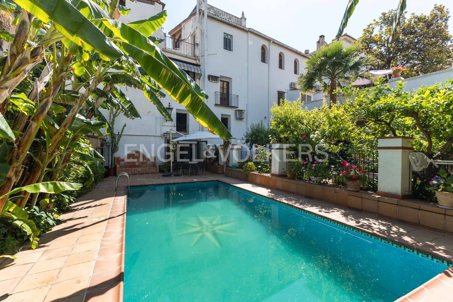 12 sovrum Hotell till salu i Xativa med pool garage - 875 000 € (Ref: 9080205)