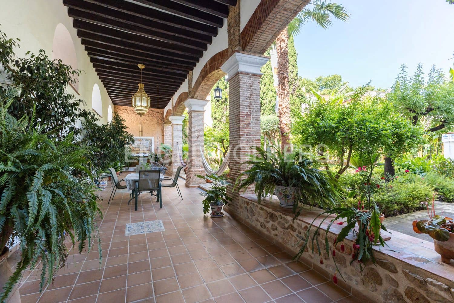 12 sovrum Hotell till salu i Xativa med pool garage - 875 000 € (Ref: 9080205)