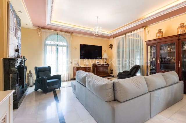 3 bedroom Villa for sale in Viver with garage - € 750,000 (Ref: 9080230)