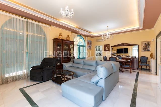 3 bedroom Villa for sale in Viver with garage - € 750,000 (Ref: 9080230)