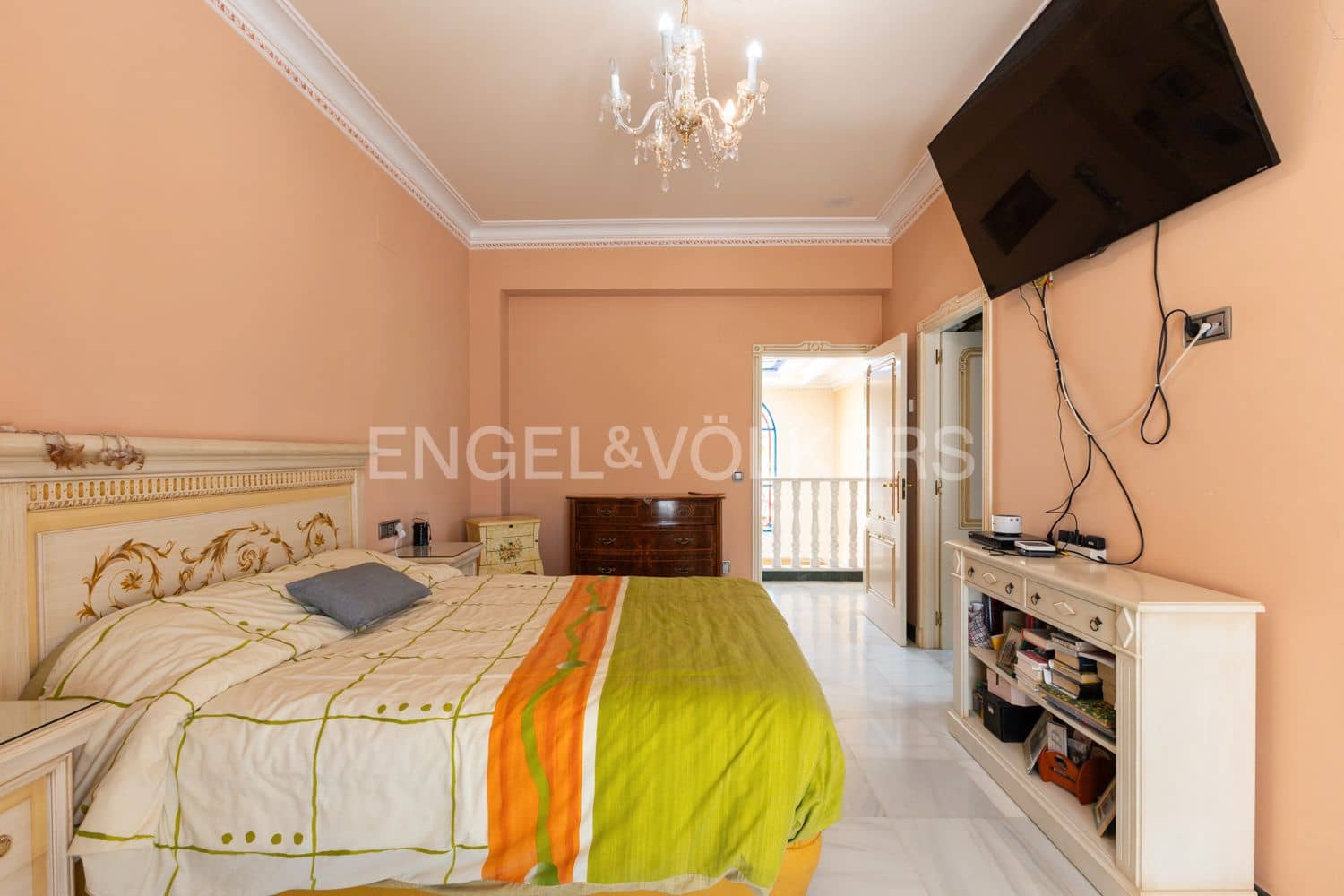 3 bedroom Villa for sale in Viver with garage - € 750,000 (Ref: 9080230)