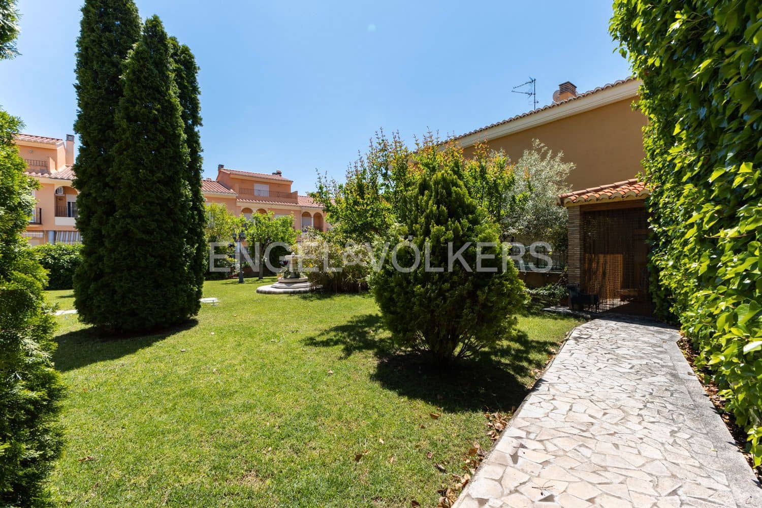 3 bedroom Villa for sale in Viver with garage - € 750,000 (Ref: 9080230)