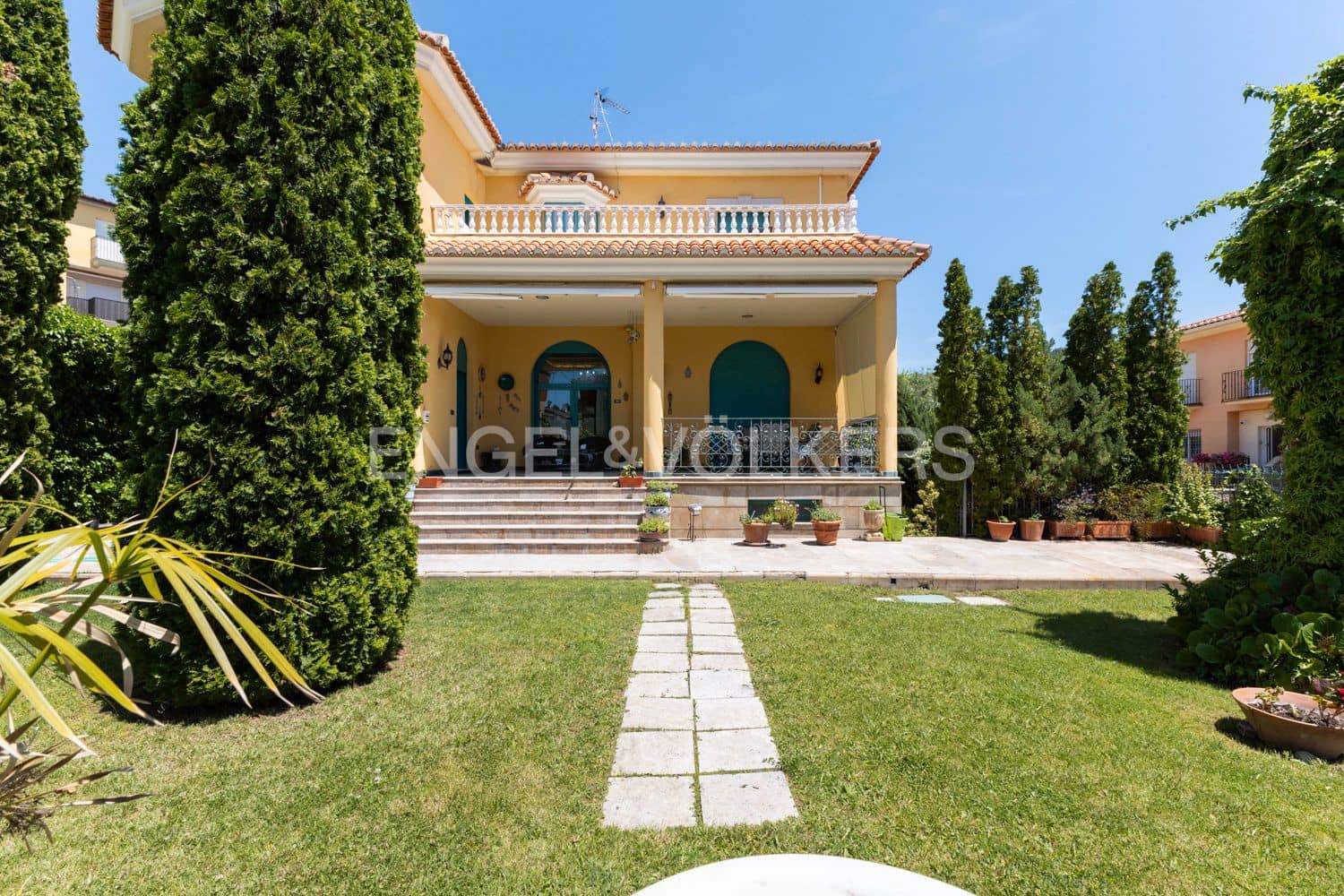 3 bedroom Villa for sale in Viver with garage - € 750,000 (Ref: 9080230)