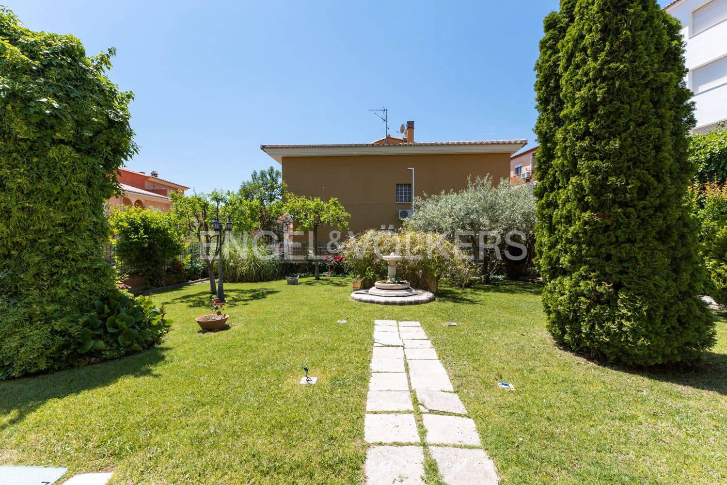 3 bedroom Villa for sale in Viver with garage - € 750,000 (Ref: 9080230)