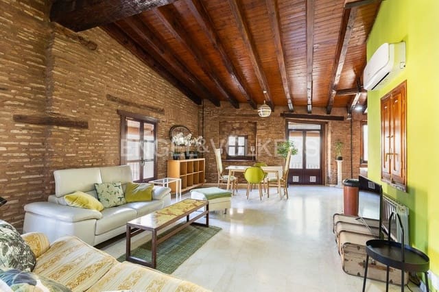 1 soveværelse Penthouse til leje i El Mercat, Valencia by - € 1.900 (Ref: 9080231)