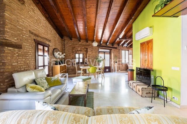 1 soveværelse Penthouse til leje i El Mercat, Valencia by - € 1.900 (Ref: 9080231)