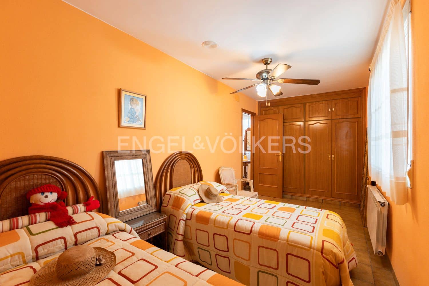 Chalet de 5 habitaciones en Oropesa  en venta con piscina garaje - 439.000 € (Ref: 9080263)