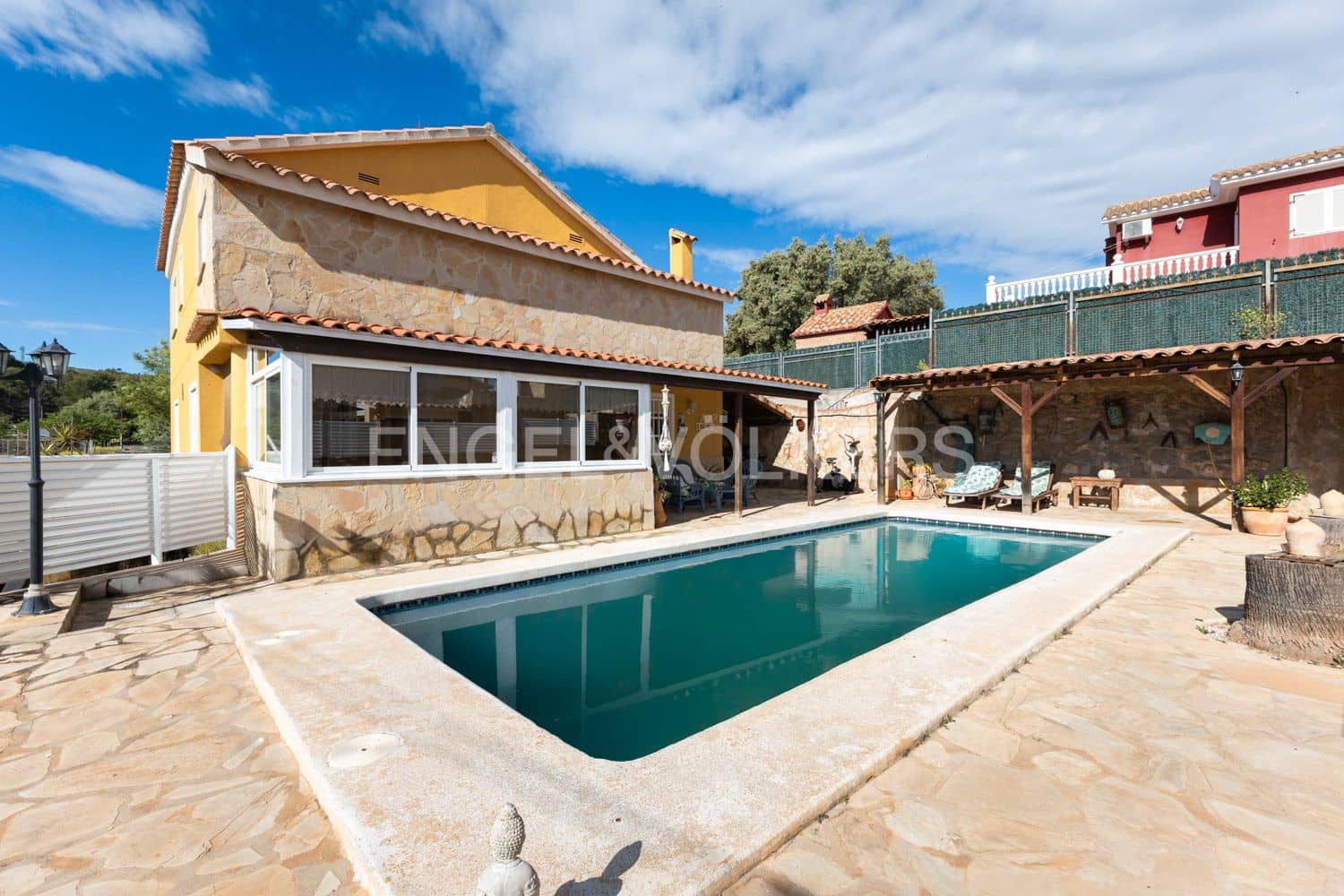 Chalet de 5 habitaciones en Oropesa  en venta con piscina garaje - 439.000 € (Ref: 9080263)