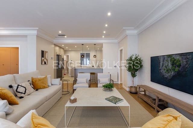 3 soveværelse Lejlighed til leje i La Gran Via, Valencia by - € 5.000 (Ref: 9080288)