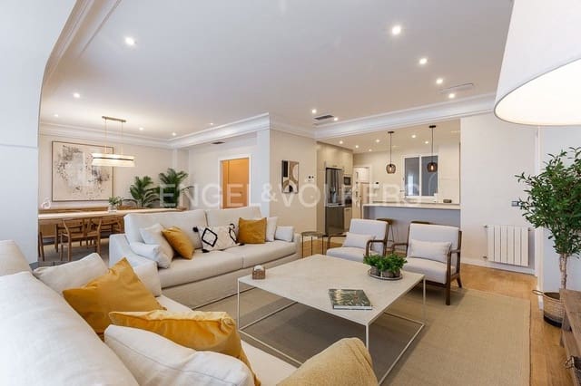 3 soveværelse Lejlighed til leje i La Gran Via, Valencia by - € 5.000 (Ref: 9080288)
