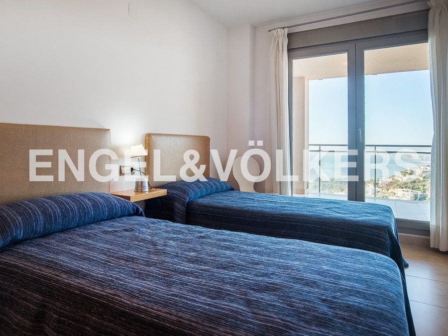 2 bedroom Apartment for rent in Oropesa  with pool garage - € 1,800 (Ref: 9080304)
