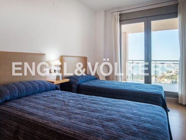 2 bedroom Apartment for rent in Oropesa  with pool garage - € 1,800 (Ref: 9080304)