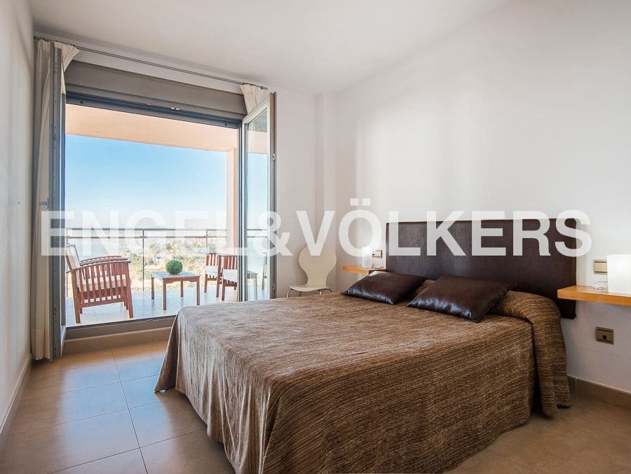 2 bedroom Apartment for rent in Oropesa  with pool garage - € 1,800 (Ref: 9080304)