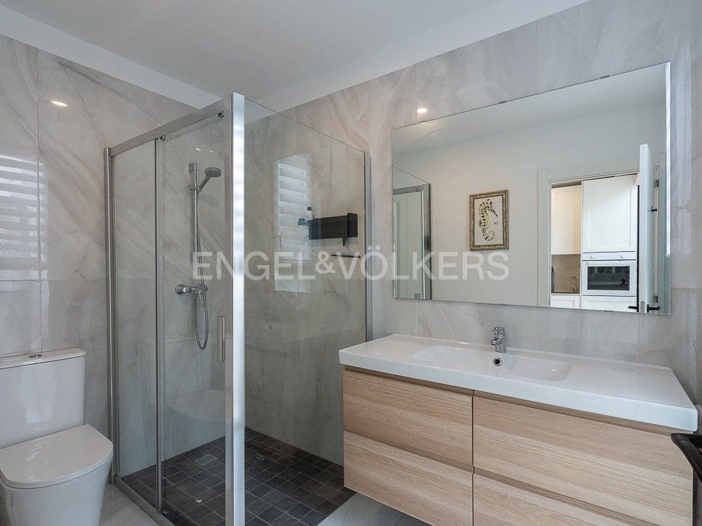 3 quarto Moradia Geminada para arrendar em Valencia cidade com piscina garagem - 3 900 € (Ref: 9080306)