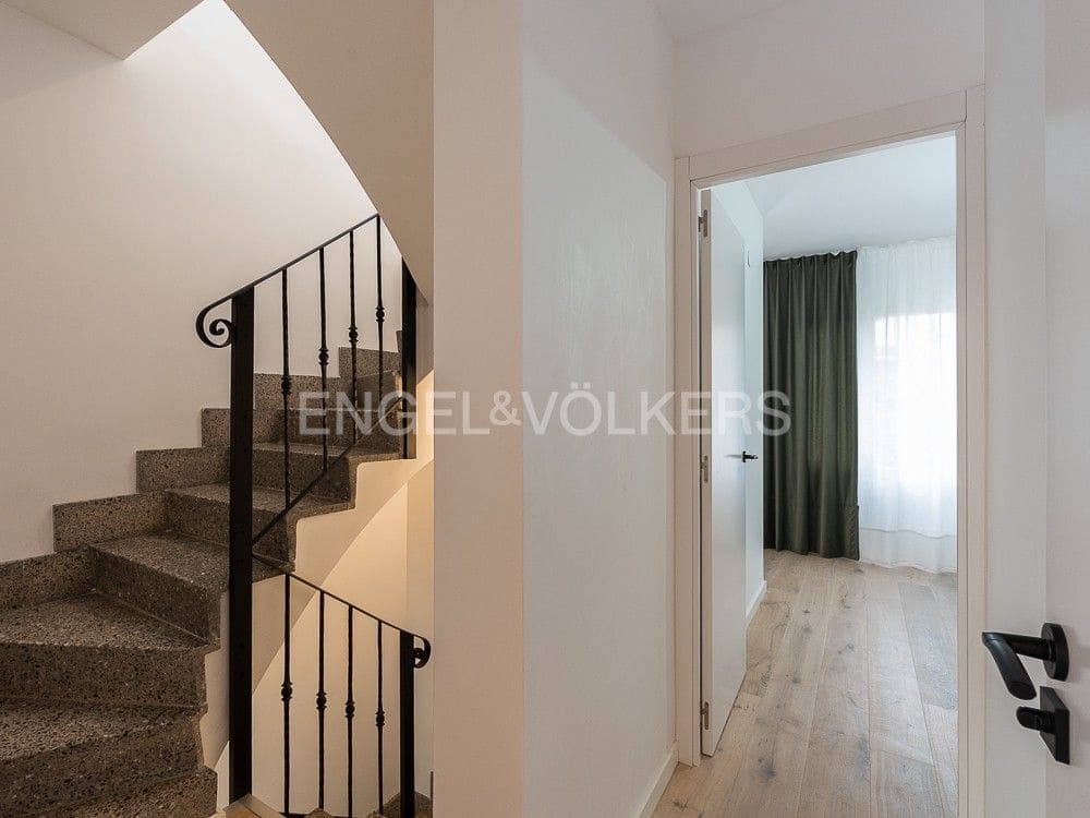 3 quarto Moradia Geminada para arrendar em Valencia cidade com piscina garagem - 3 900 € (Ref: 9080306)