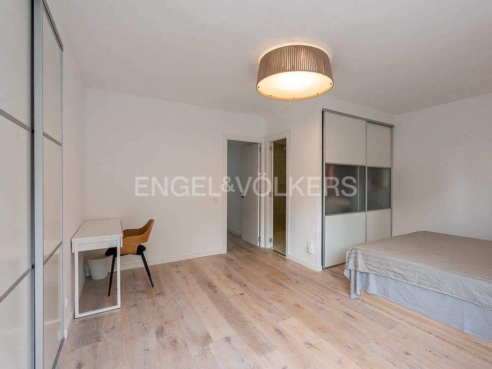 3 quarto Moradia Geminada para arrendar em Valencia cidade com piscina garagem - 3 900 € (Ref: 9080306)