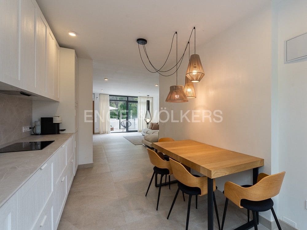 3 quarto Moradia Geminada para arrendar em Valencia cidade com piscina garagem - 3 900 € (Ref: 9080306)