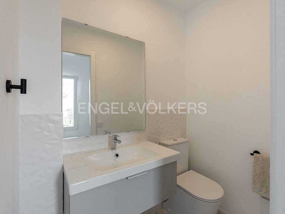 3 quarto Moradia Geminada para arrendar em Valencia cidade com piscina garagem - 3 900 € (Ref: 9080306)