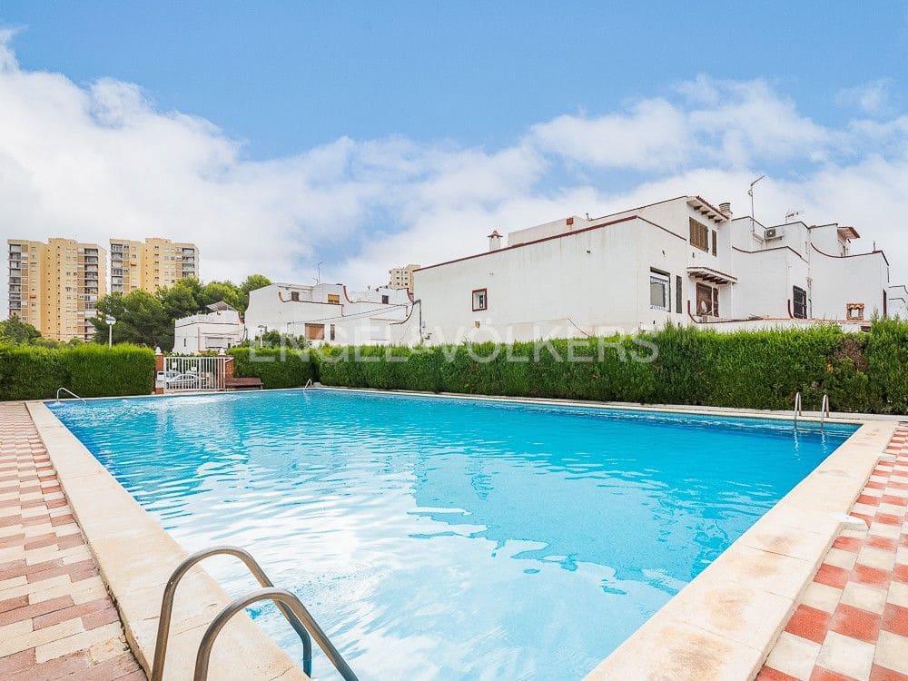 3 quarto Moradia Geminada para arrendar em Valencia cidade com piscina garagem - 3 900 € (Ref: 9080306)