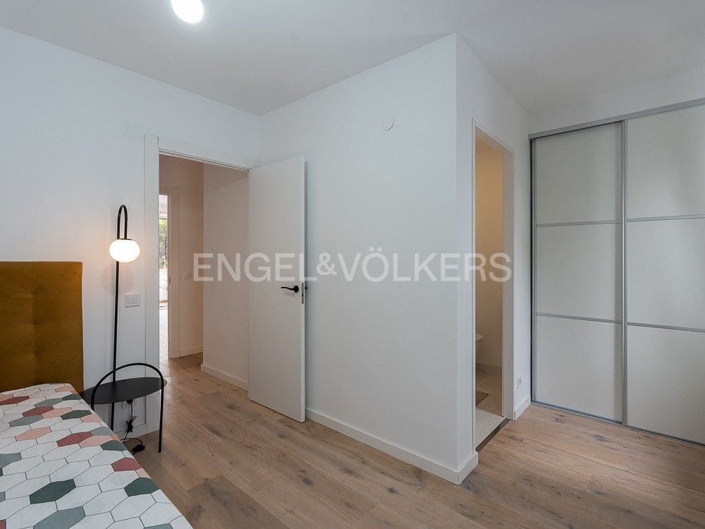 3 quarto Moradia Geminada para arrendar em Valencia cidade com piscina garagem - 3 900 € (Ref: 9080306)