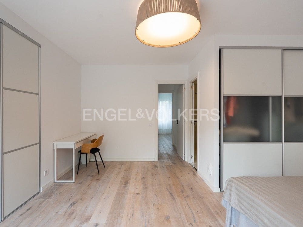 3 quarto Moradia Geminada para arrendar em Valencia cidade com piscina garagem - 3 900 € (Ref: 9080306)