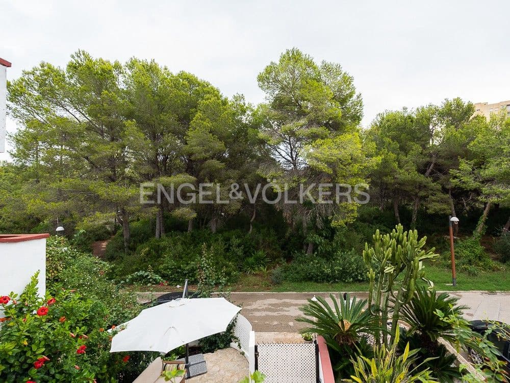 3 quarto Moradia Geminada para arrendar em Valencia cidade com piscina garagem - 3 900 € (Ref: 9080306)