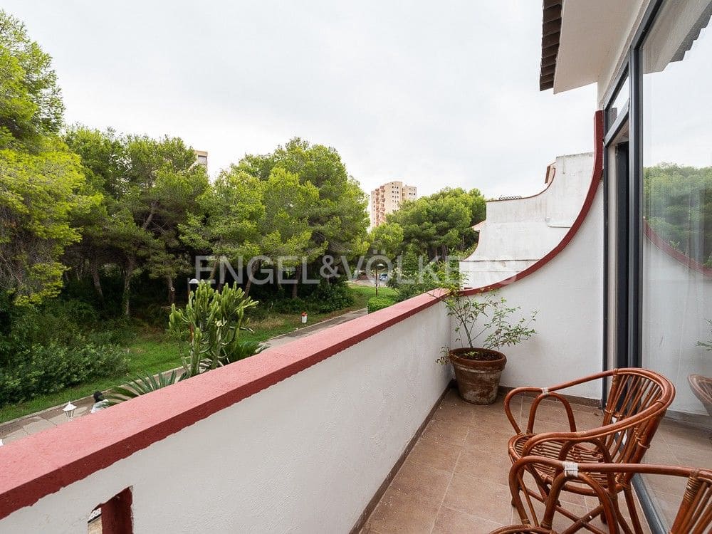 3 quarto Moradia Geminada para arrendar em Valencia cidade com piscina garagem - 3 900 € (Ref: 9080306)