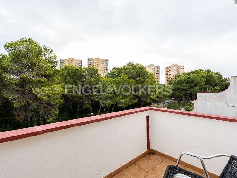 3 quarto Moradia Geminada para arrendar em Valencia cidade com piscina garagem - 3 900 € (Ref: 9080306)