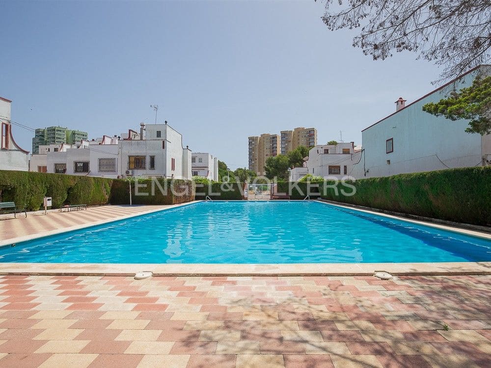 3 quarto Moradia Geminada para arrendar em Valencia cidade com piscina garagem - 3 900 € (Ref: 9080306)