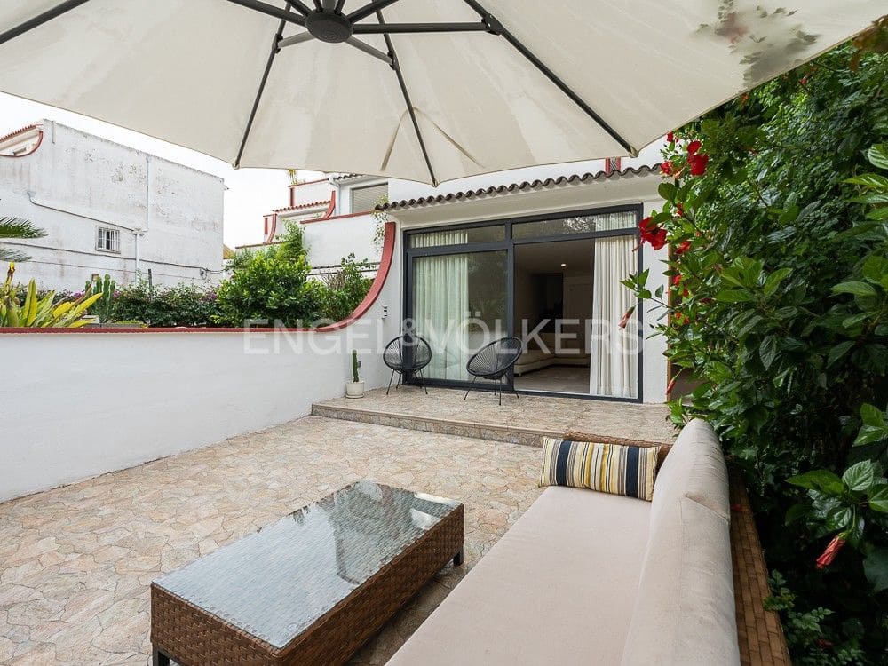3 quarto Moradia Geminada para arrendar em Valencia cidade com piscina garagem - 3 900 € (Ref: 9080306)