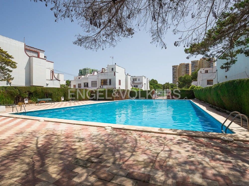 3 quarto Moradia Geminada para arrendar em Valencia cidade com piscina garagem - 3 900 € (Ref: 9080306)